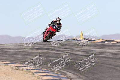 media/Dec-01-2025-Moto Forza (Mon) [[2daa91e15f]]/2-Intermediate Group/Session 2 (Turns 9 and 10)/